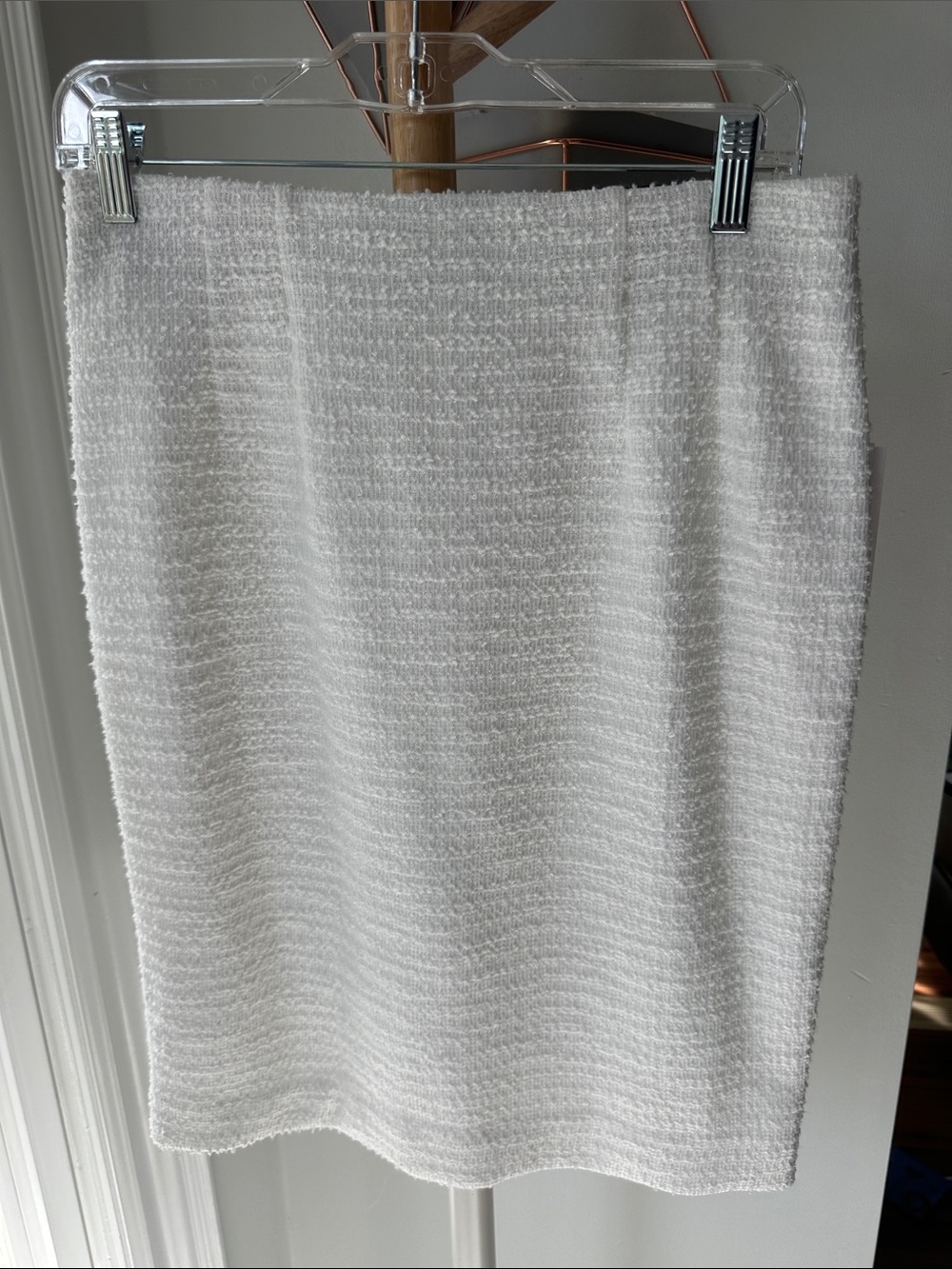 AMANDA & CHELSEA White Bouclé Tweed Pencil Skirt Chic Office Classic Size Medium